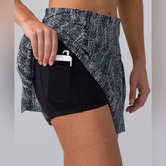 Lululemon Lost In Pace Skirt (Tall) (15") in Air Time White Black - Picture 4 of 8